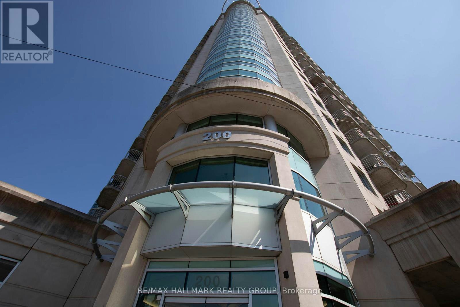 207-200 Rideau Street, Ottawa, ON, K1N 5Y1 - 2