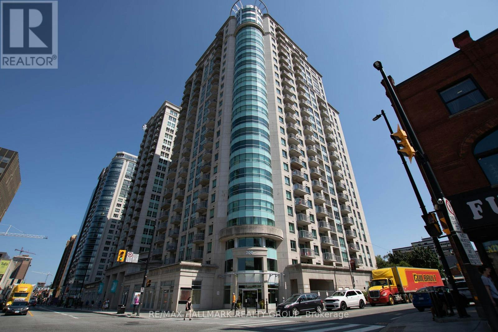 207-200 Rideau Street, Ottawa, ON, K1N 5Y1