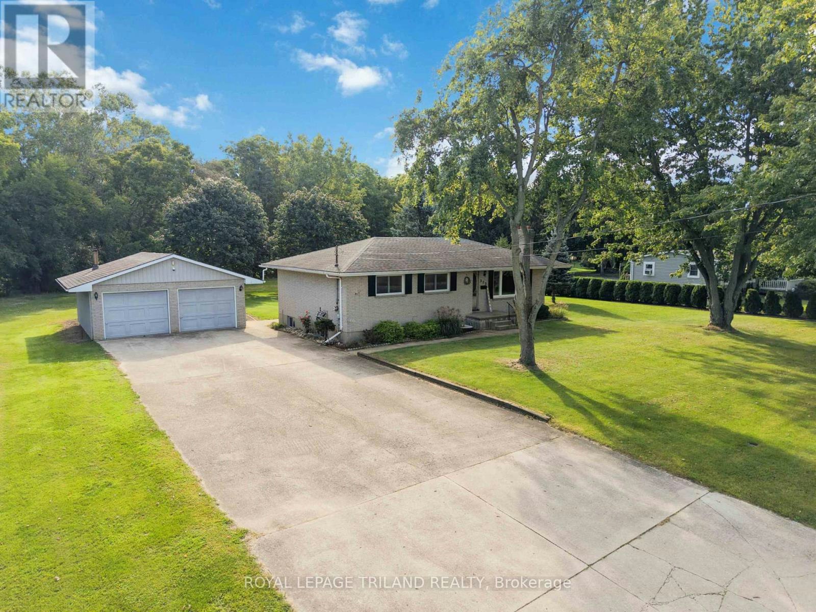272 Richmond Street, North Middlesex, ON, N0M 2K0
