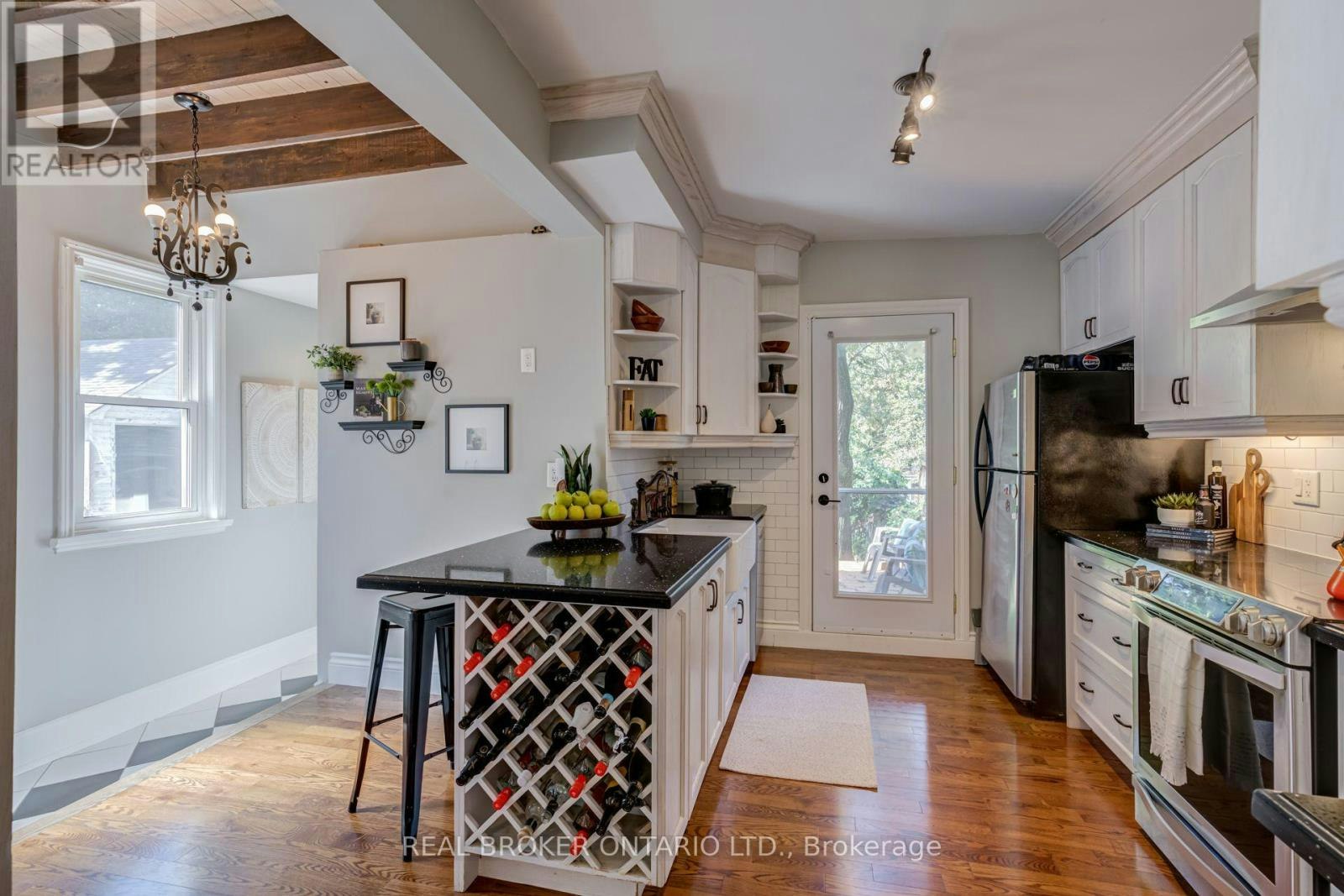 30 Elizabeth Street S, Richmond Hill, ON, L4C 3V4