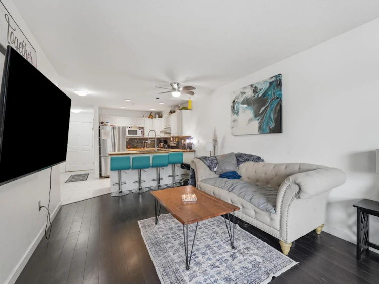 105-1153 Vidal Street, Surrey, BC, V4B 3T4 - 4