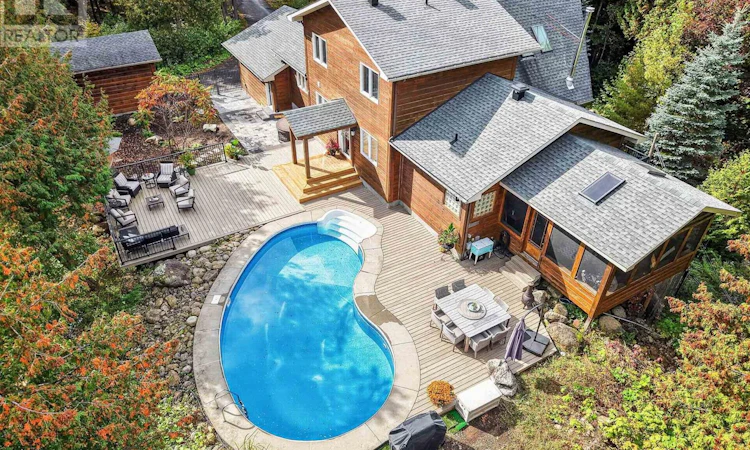 8010 Iveson Drive