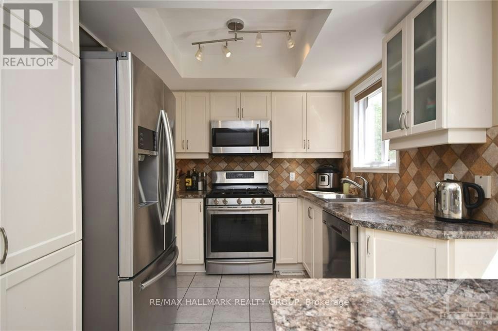 417 Pauline Charron Place, Ottawa, ON, K1L 8L4 - 10