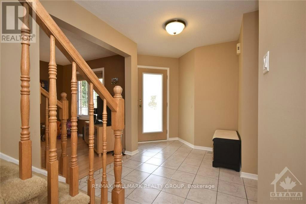 417 Pauline Charron Place, Ottawa, ON, K1L 8L4 - 2
