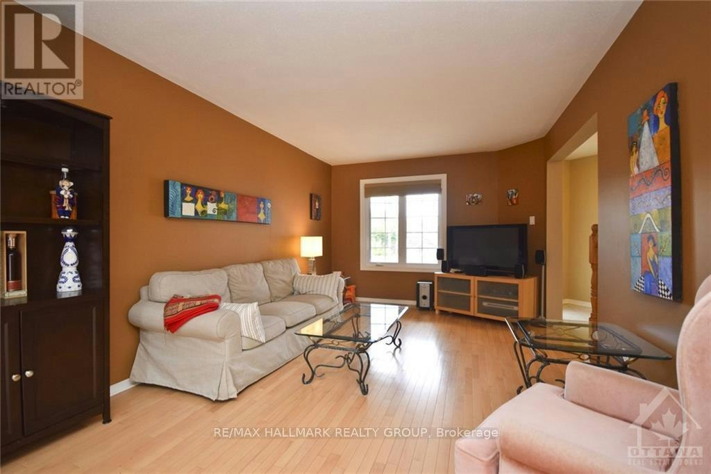 417 Pauline Charron Place, Ottawa, ON, K1L 8L4 - 4