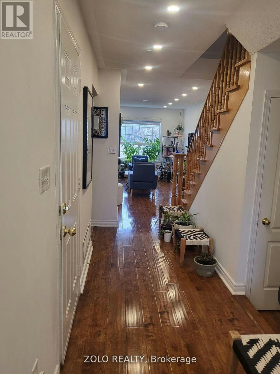 28 Spring Valley Court S, Brampton, ON, L6P 2E6 - 2