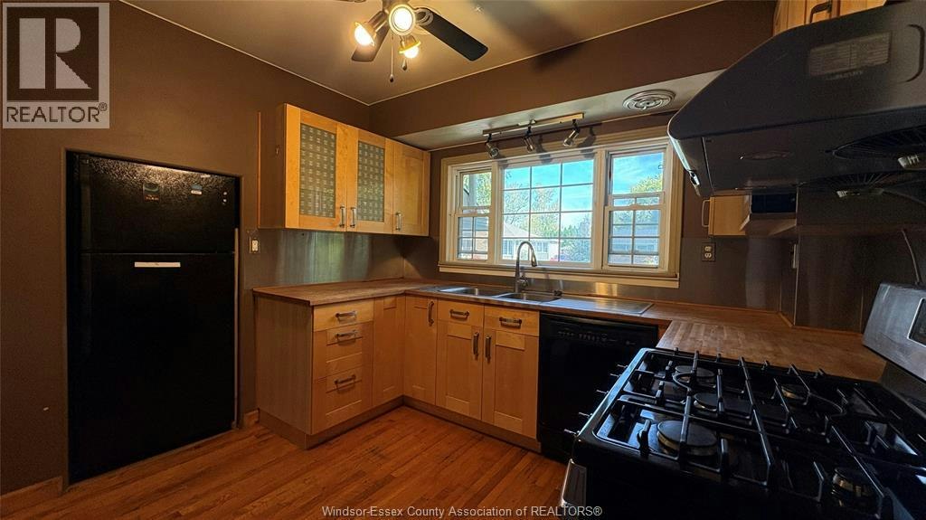 3155 Randolph Avenue West, Windsor, ON, N9E 3E5 - 8
