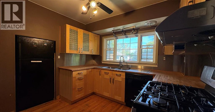 3155 Randolph Avenue West, Windsor, ON, N9E 3E5 - 8