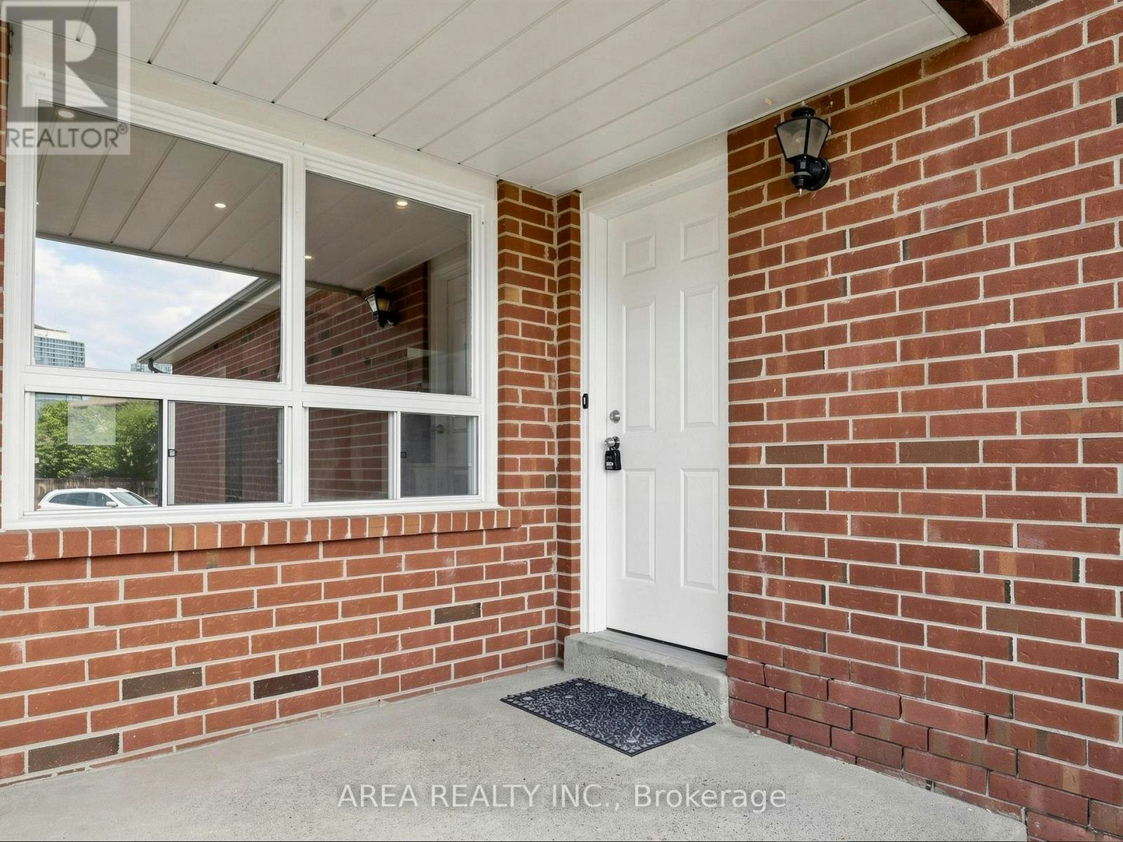 4749 Empire Crescent, Mississauga, ON, L5R 1M6 - 3