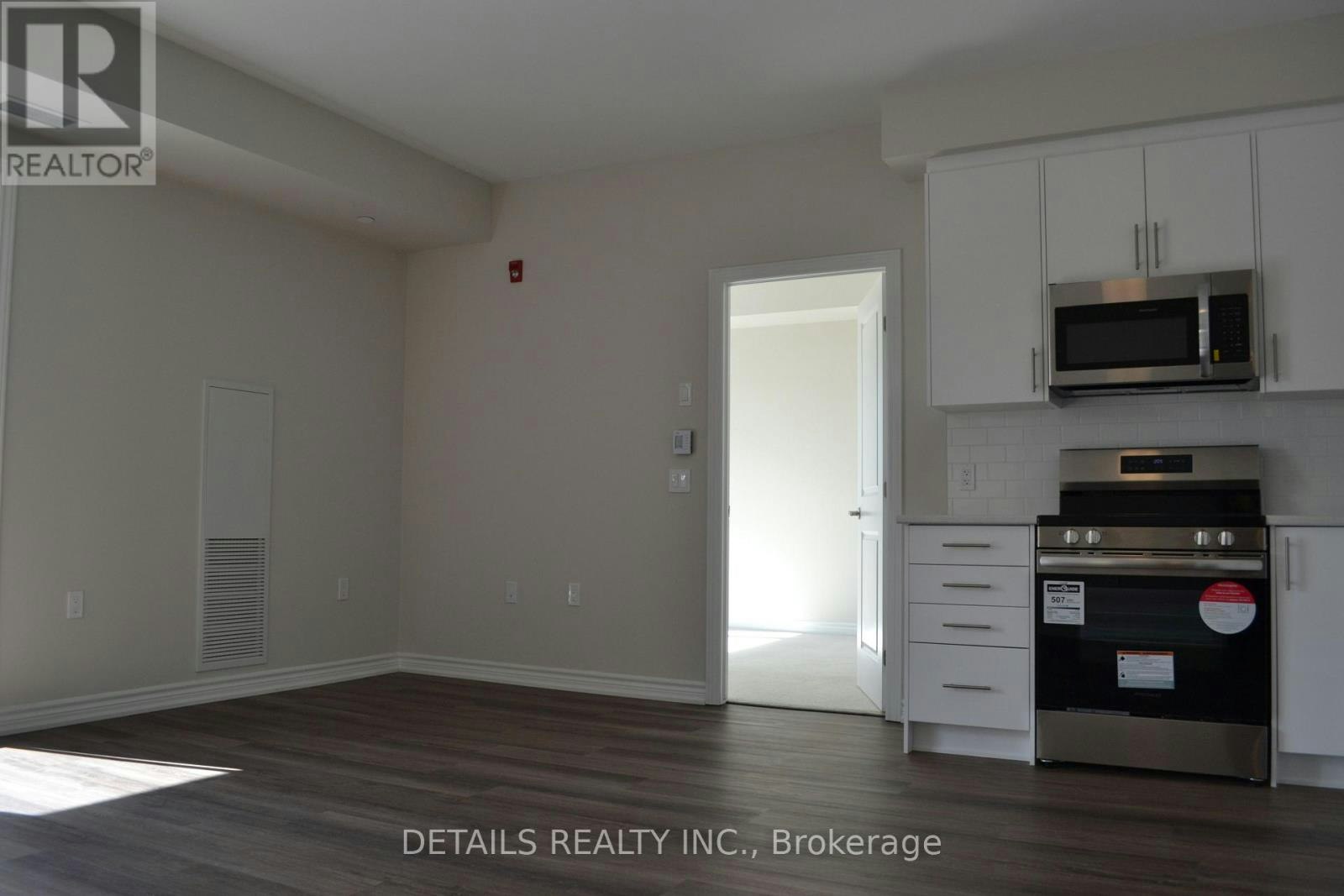 220-397 Codds Road, Ottawa, ON, K1K 5C7 - 4