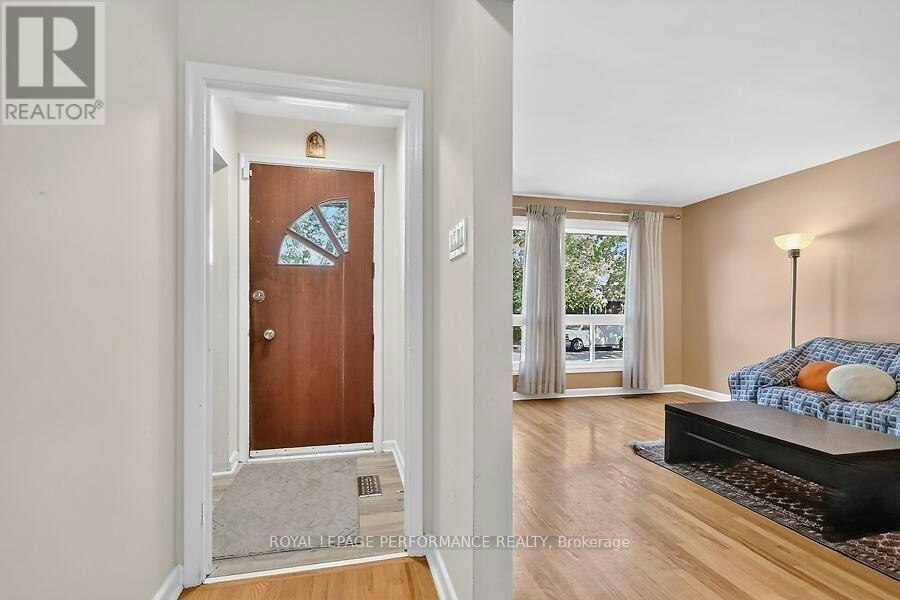964 Connaught Avenue, Ottawa, ON, K2B 5M9 - 3