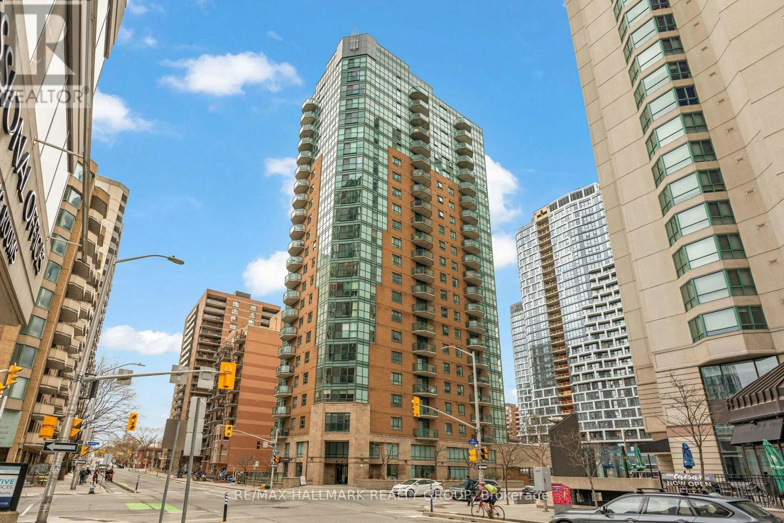 1405-445 Laurier Avenue W, Ottawa, ON, K1R 0A2