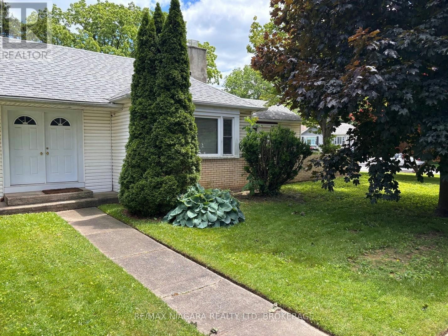 6022 Brookfield Avenue, Niagara Falls, ON, L2G 5R5
