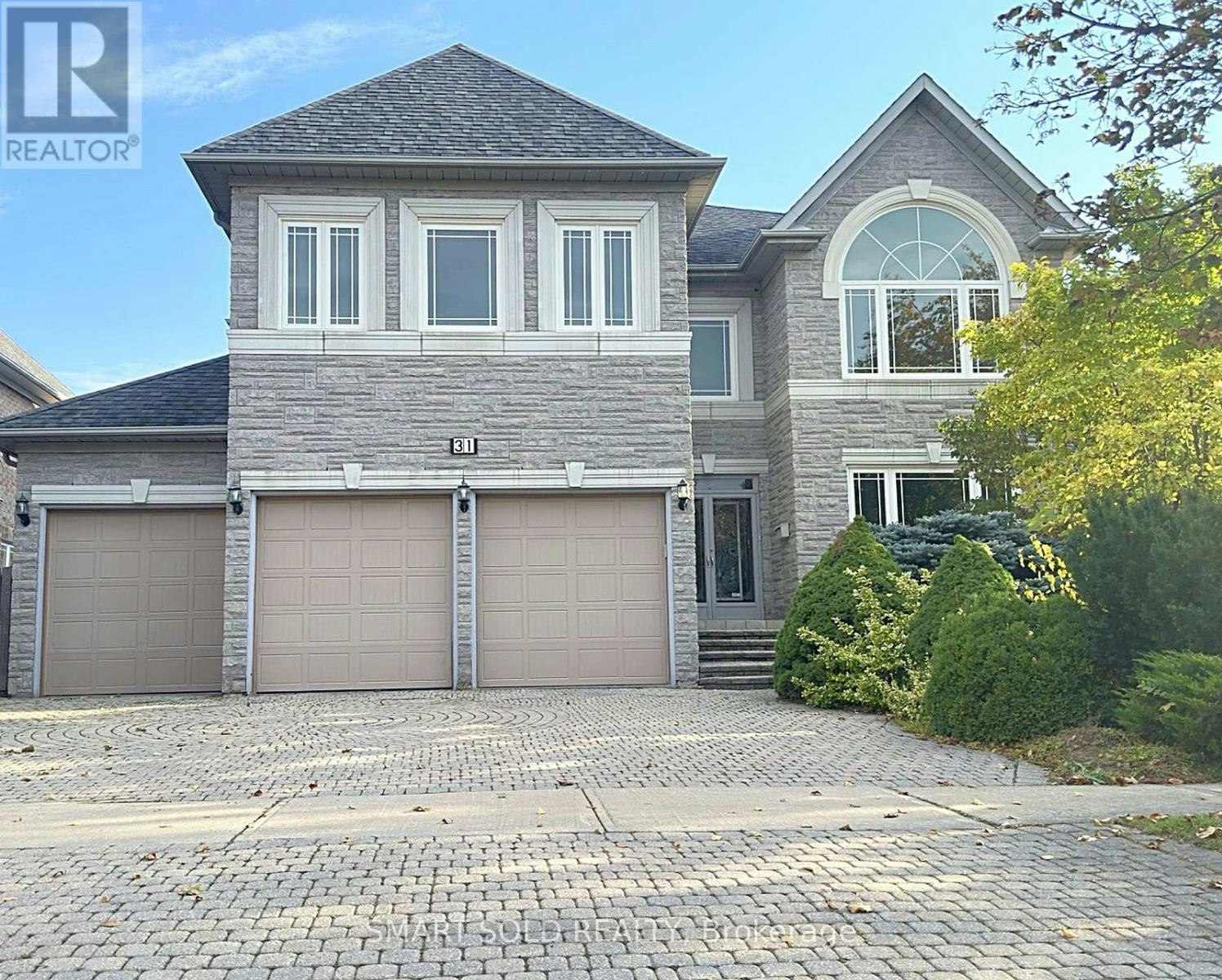 31 Black Walnut Crescent, Richmond Hill, ON, L4B 3S3