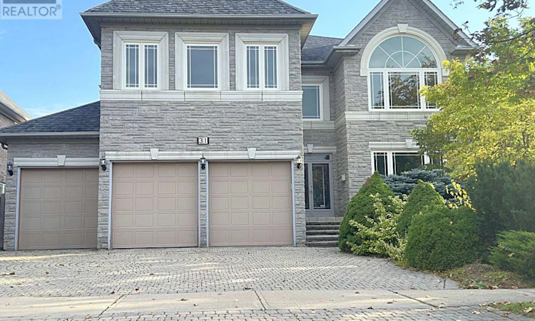 31 Black Walnut Crescent