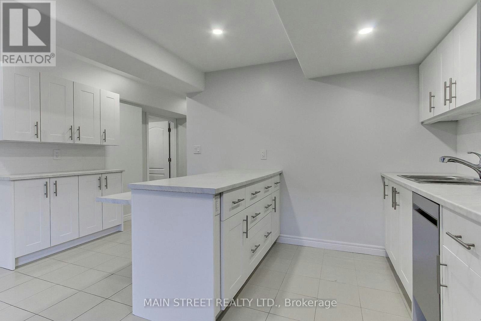 83 Laurendale Avenue, Georgina, ON, L4P 4G3 - 9