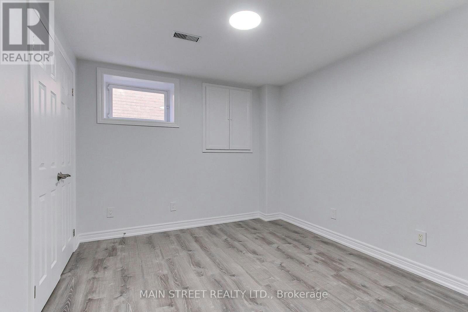 83 Laurendale Avenue, Georgina, ON, L4P 4G3 - 16