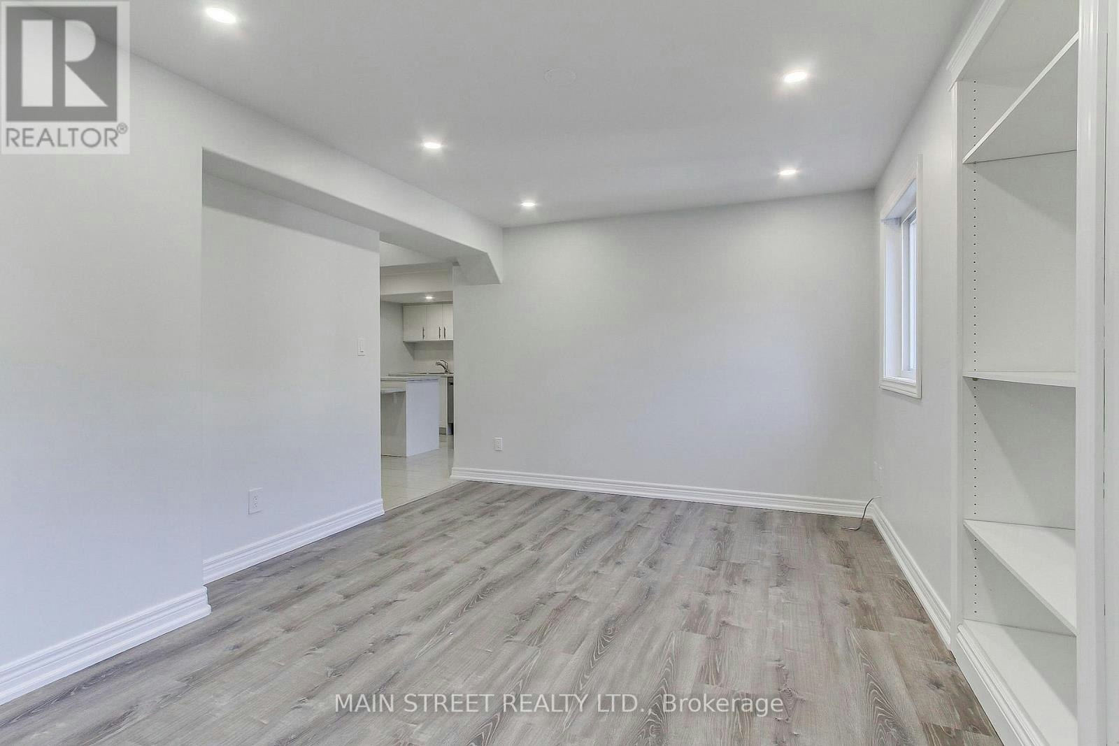 83 Laurendale Avenue, Georgina, ON, L4P 4G3 - 14