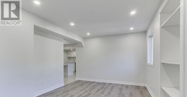 83 Laurendale Avenue, Georgina, ON, L4P 4G3 - 14