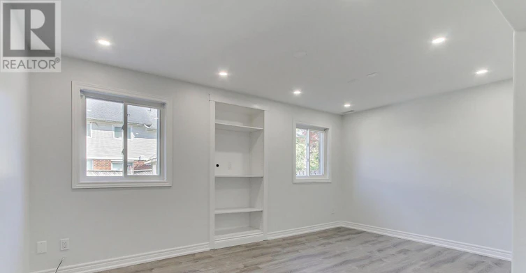83 Laurendale Avenue, Georgina, ON, L4P 4G3 - 12
