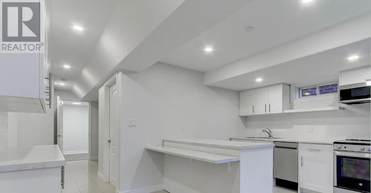 83 Laurendale Avenue, Georgina, ON, L4P 4G3 - 10