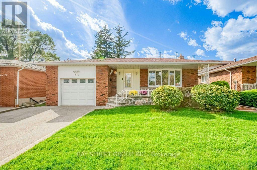 936 Scarborough Golf Clu Road, Toronto, ON, M1G 1J9