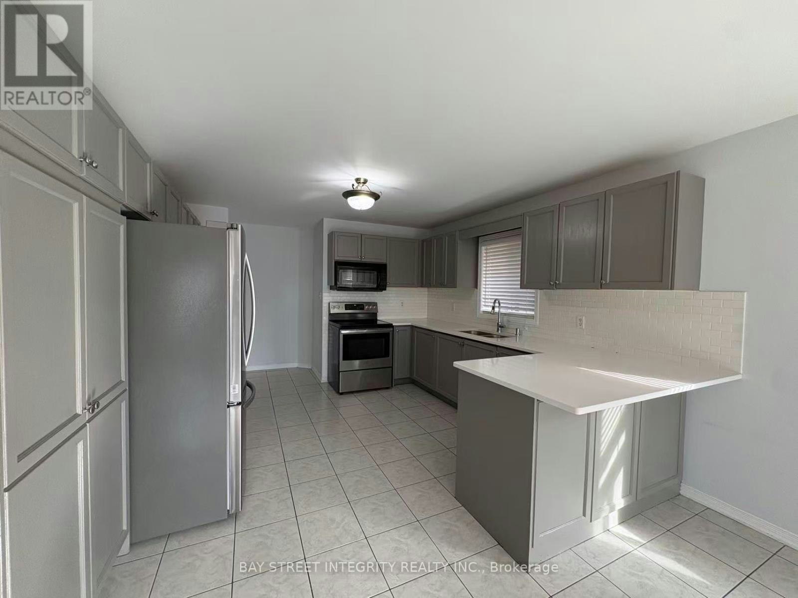 38 Delattaye Avenue, Aurora, ON, L4G 7T8 - 4