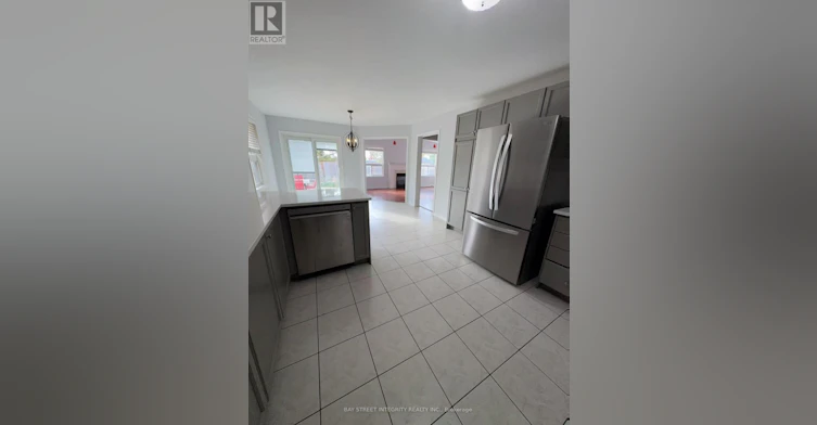 38 Delattaye Avenue, Aurora, ON, L4G 7T8 - 5
