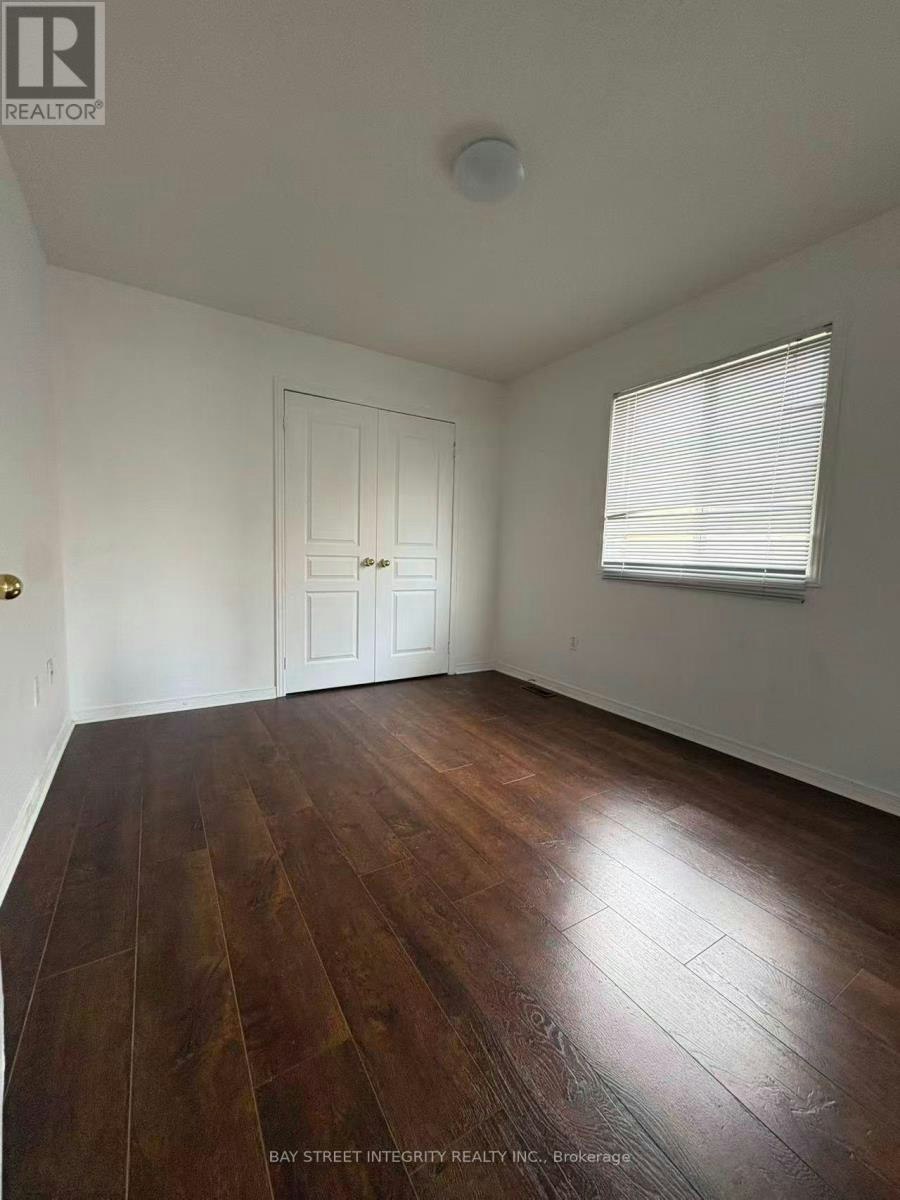 38 Delattaye Avenue, Aurora, ON, L4G 7T8 - 12