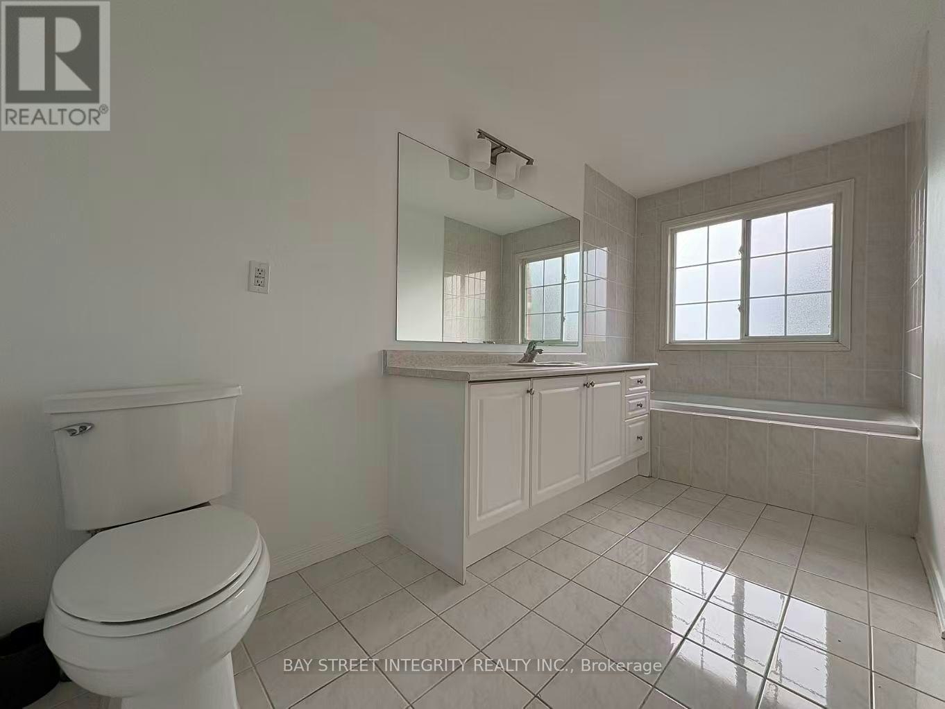 38 Delattaye Avenue, Aurora, ON, L4G 7T8 - 9