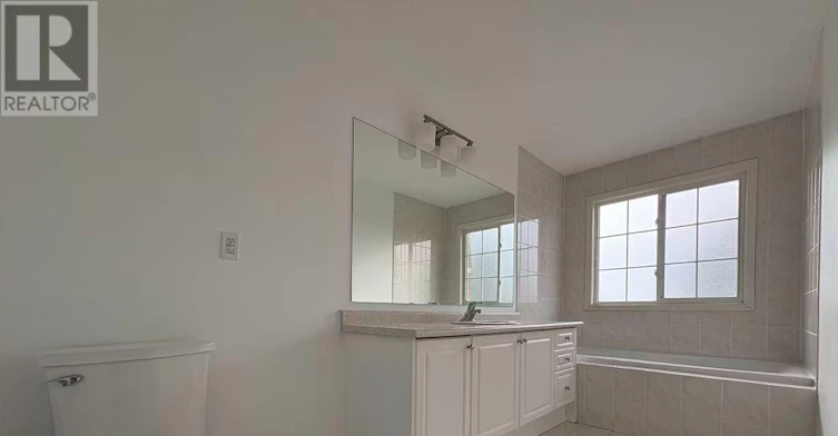 38 Delattaye Avenue, Aurora, ON, L4G 7T8 - 9