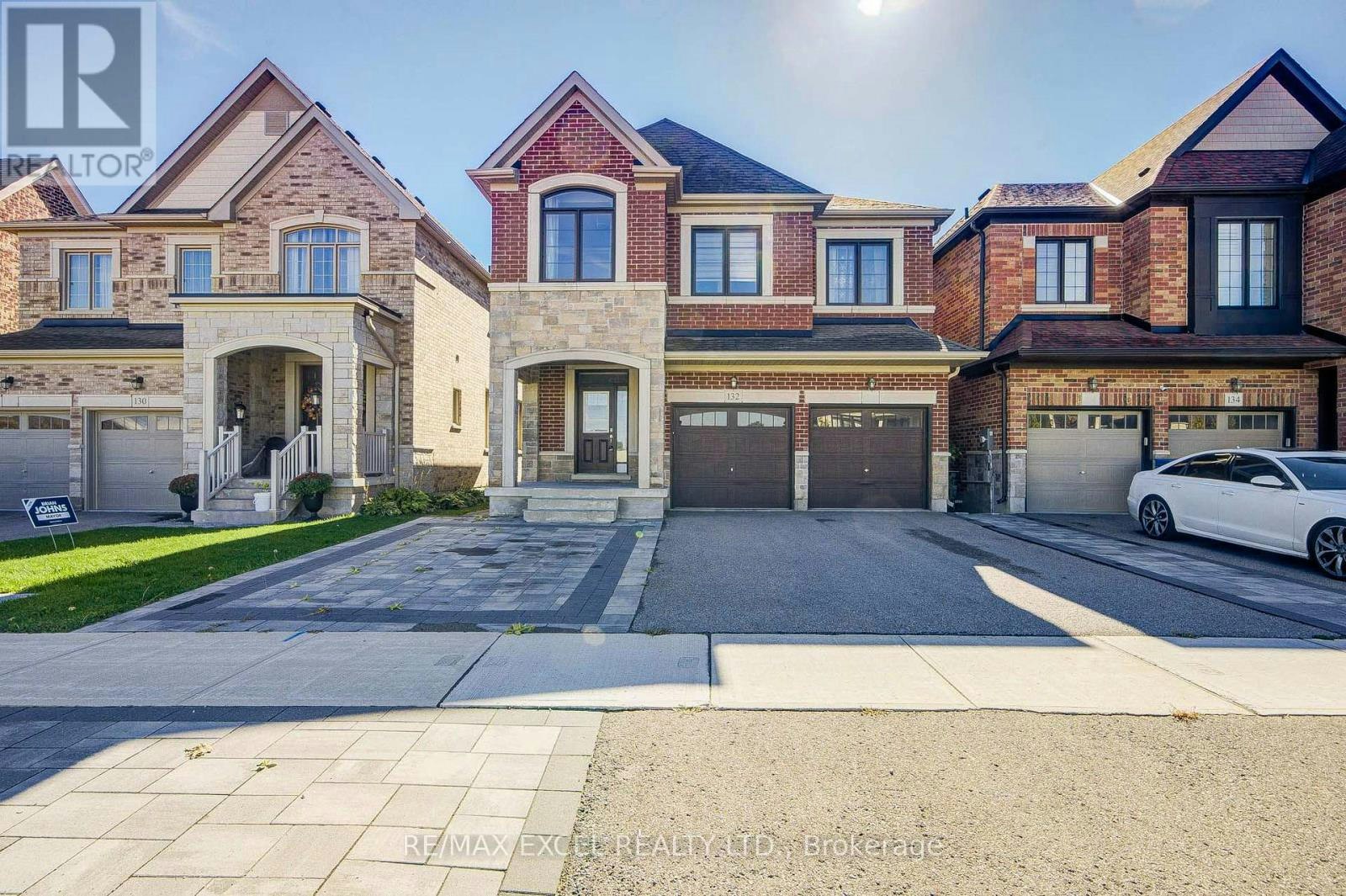 132 Meadow Vista Crescent, East Gwillimbury, ON, L9N 0T4