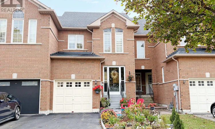 63 Peninsula Crescent