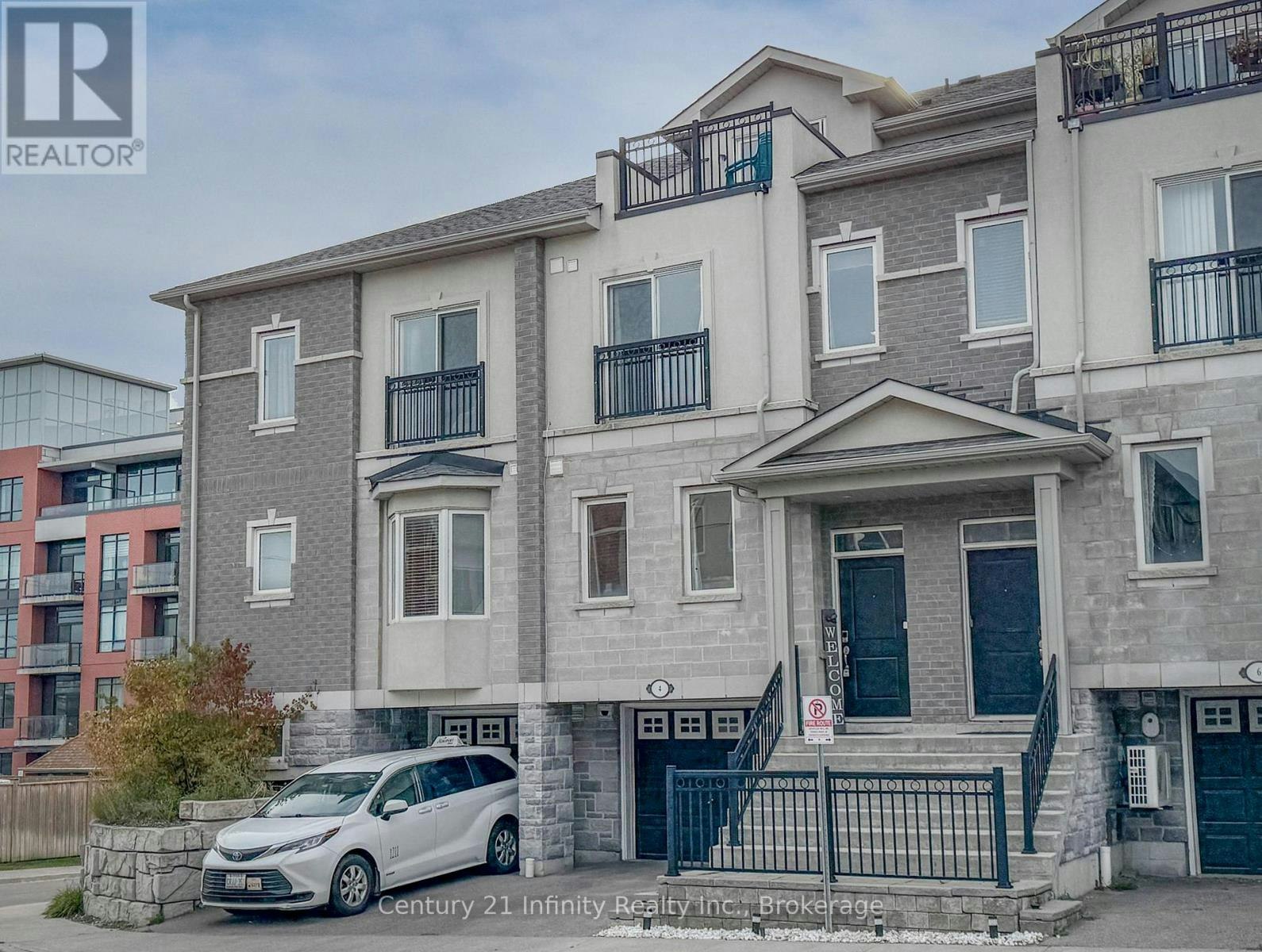 4 Dunsley Way, Whitby, ON, L1N 0L5