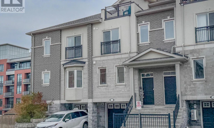 4 Dunsley Way