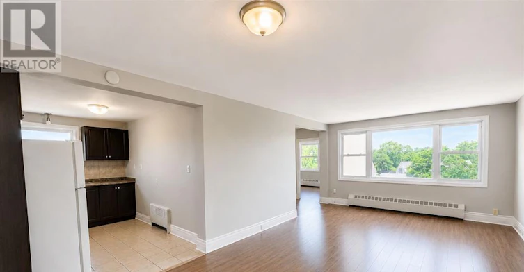 4-139 Westchester Crescent, St. Catharines, ON, L2P 2N8 - 2