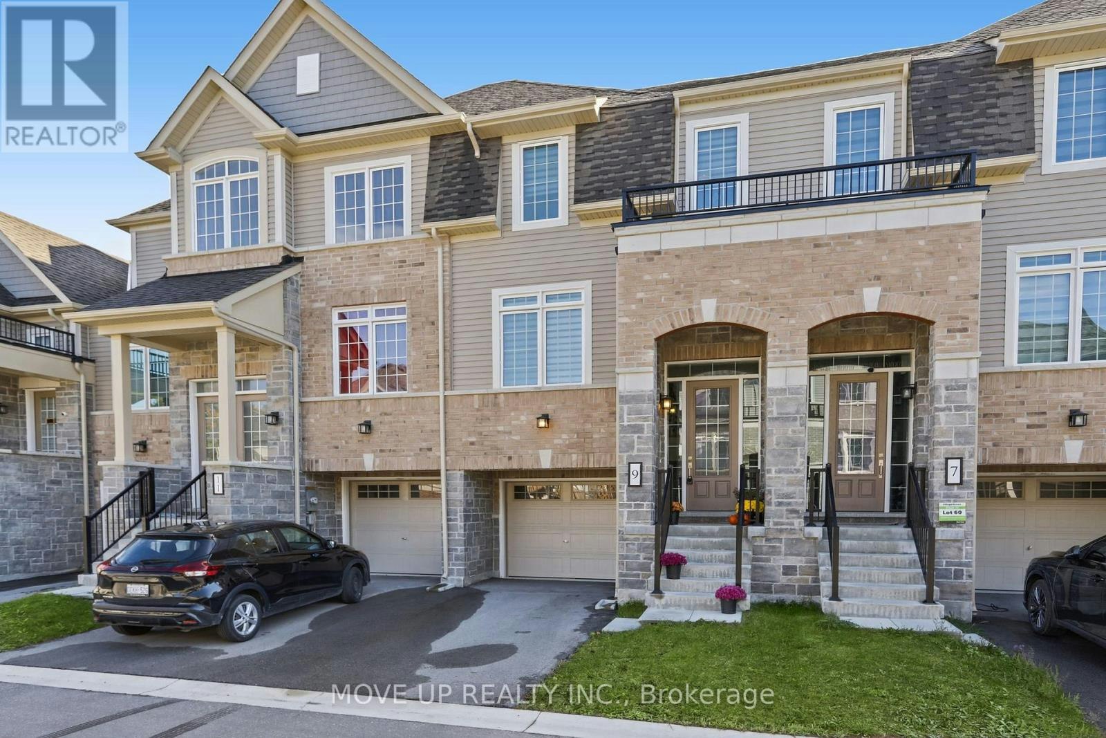9 Andrew Knowles Lane S, East Gwillimbury, ON, L0G 1M0