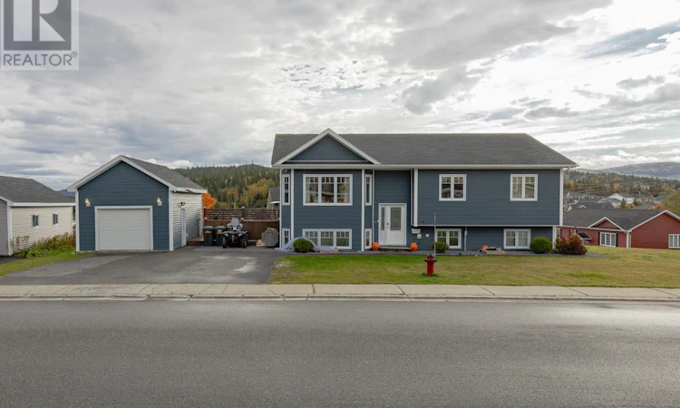 14 Warren Drive
