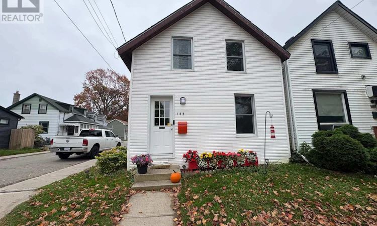 165 Pearl Street W