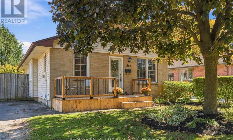 1362 Aldersbrook Road