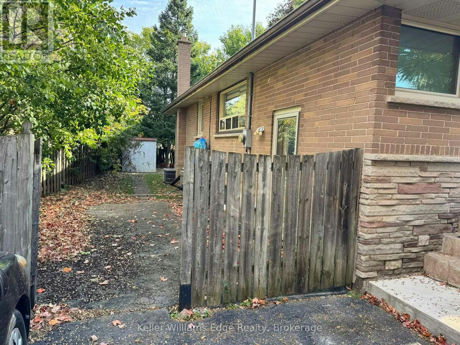 5466 Randolph Crescent, Burlington, ON, L7L 3C5 - 6