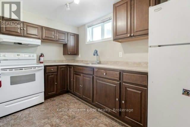 5466 Randolph Crescent, Burlington, ON, L7L 3C5 - 3