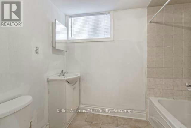 5466 Randolph Crescent, Burlington, ON, L7L 3C5 - 5