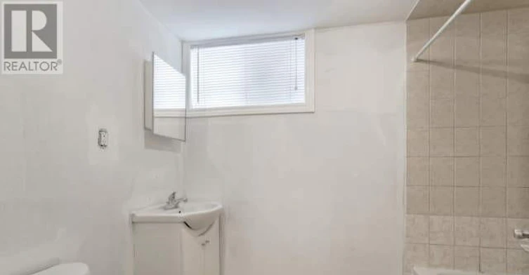 5466 Randolph Crescent, Burlington, ON, L7L 3C5 - 5