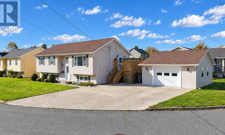44 Lovat Crescent