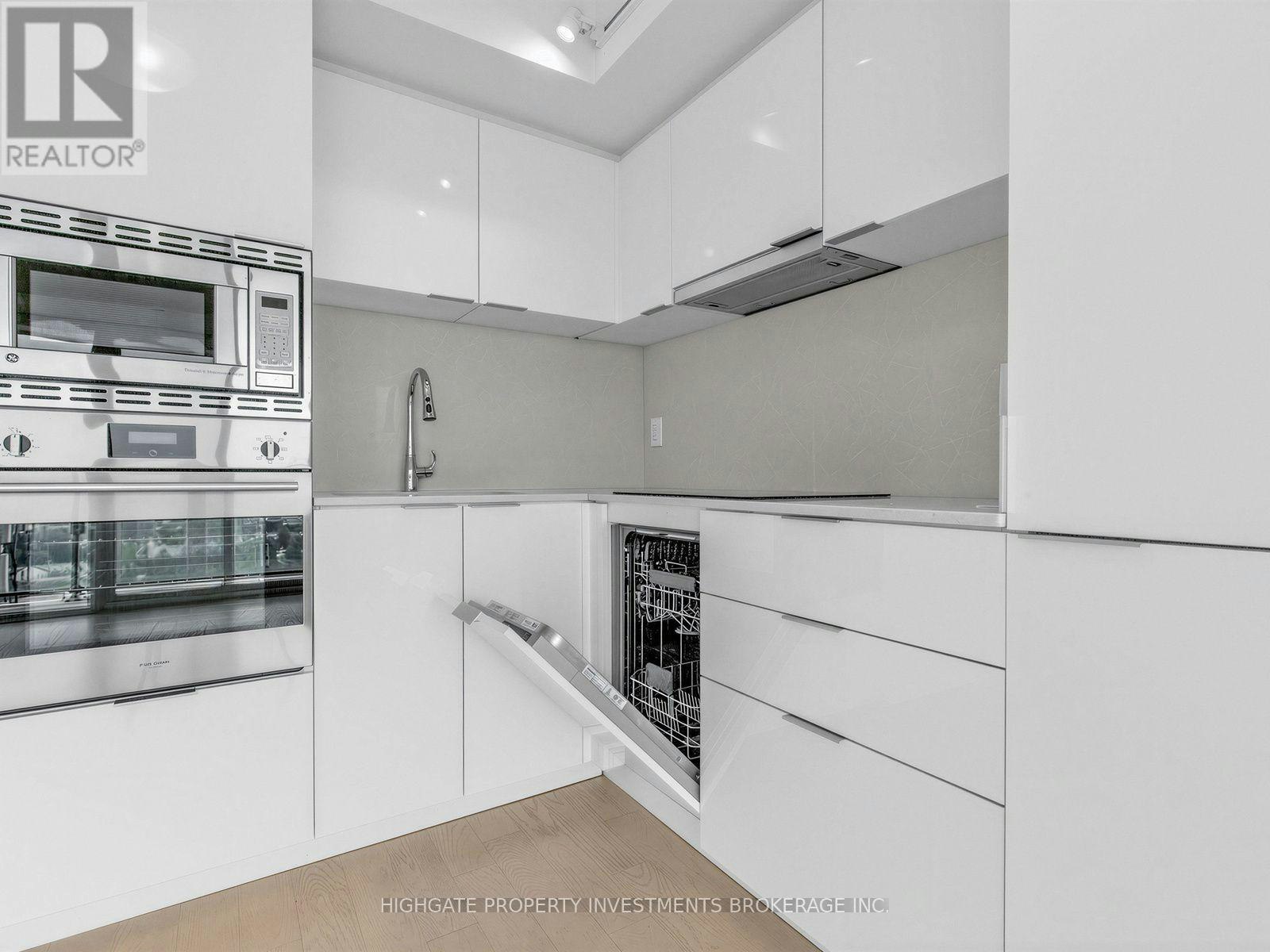 2711-955 Bay Street, Toronto, ON, M5S 0C6 - 17