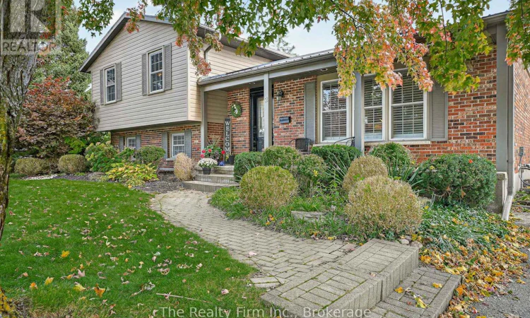 2 Greenwood Road