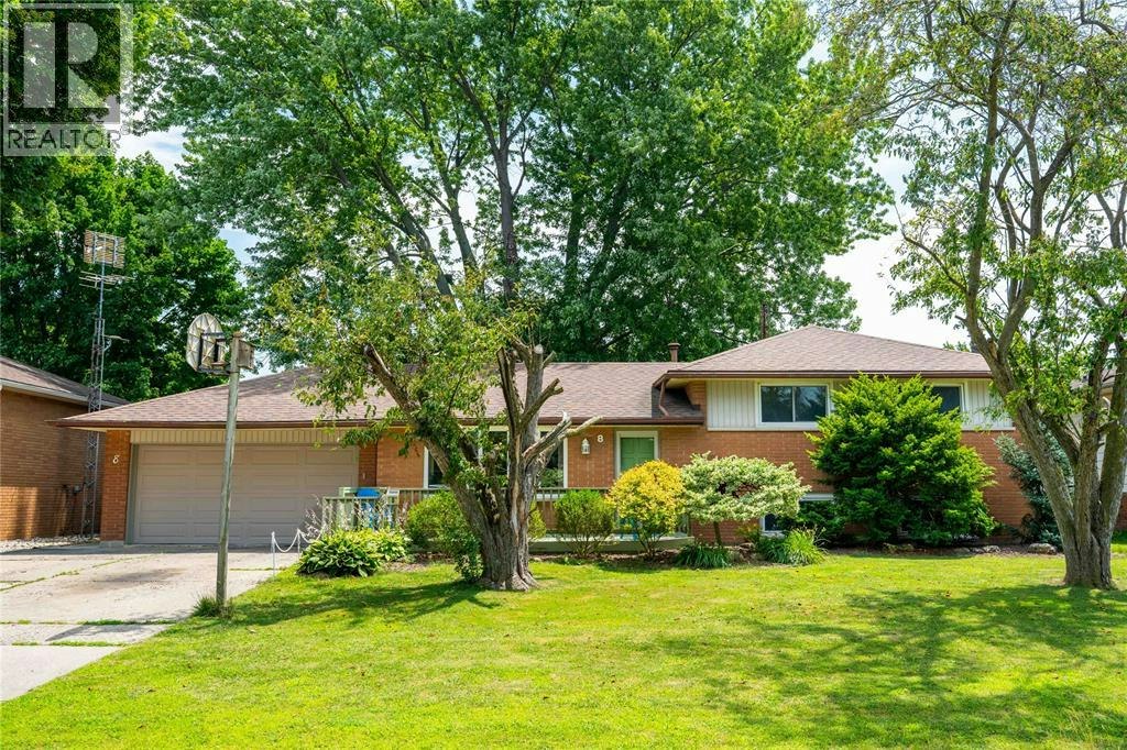 8 Parry Drive, Chatham-Kent, ON, N7L 2H8
