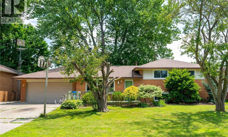 8 Parry Drive