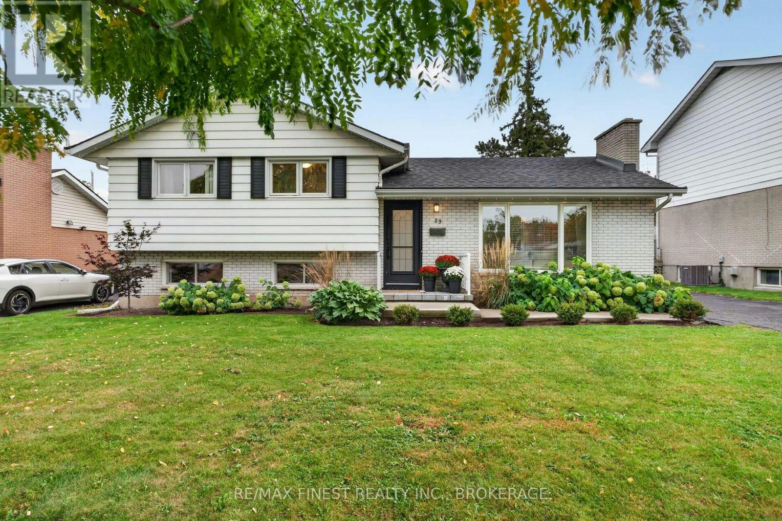 89 Sunset Boulevard, Kingston, ON, K7M 4W2